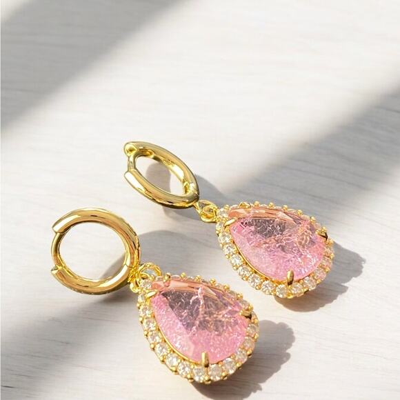 Pink Crackle Crystal Huggie Earrings NEW - Picture 3 of 8
